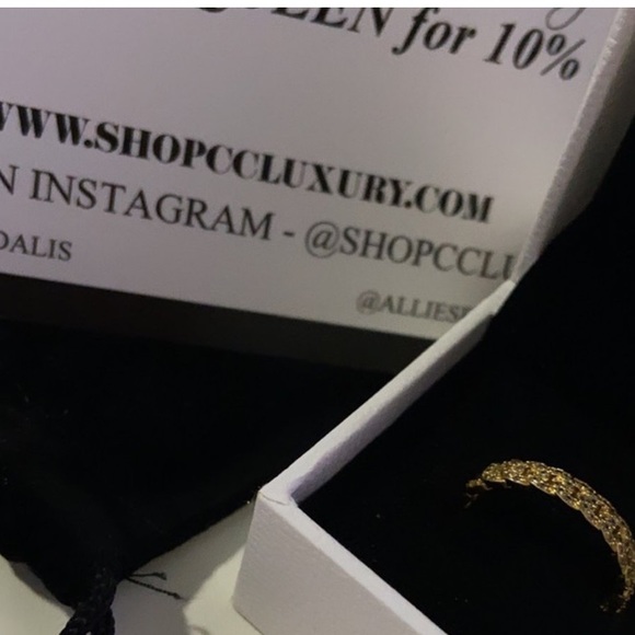 RING - Picture 3 of 4